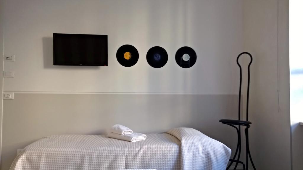 Airport Station Bergamo Hotel Phòng bức ảnh